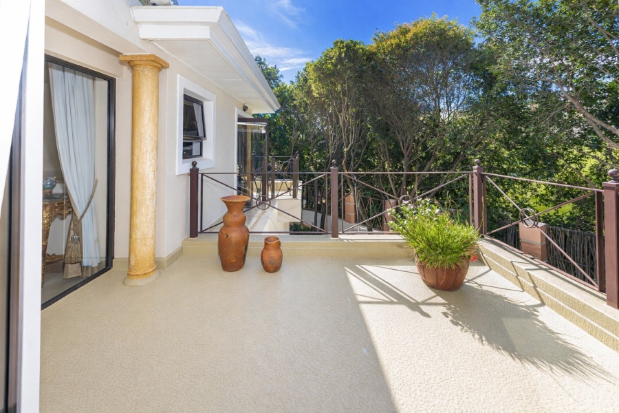 5 Bedroom Property for Sale in Caribbean Beach Club North West